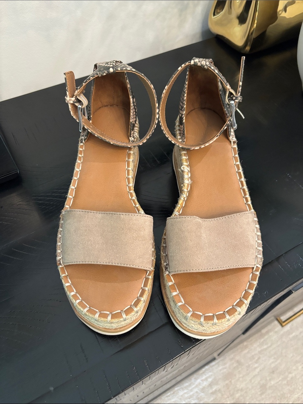 Universal Thread shoes